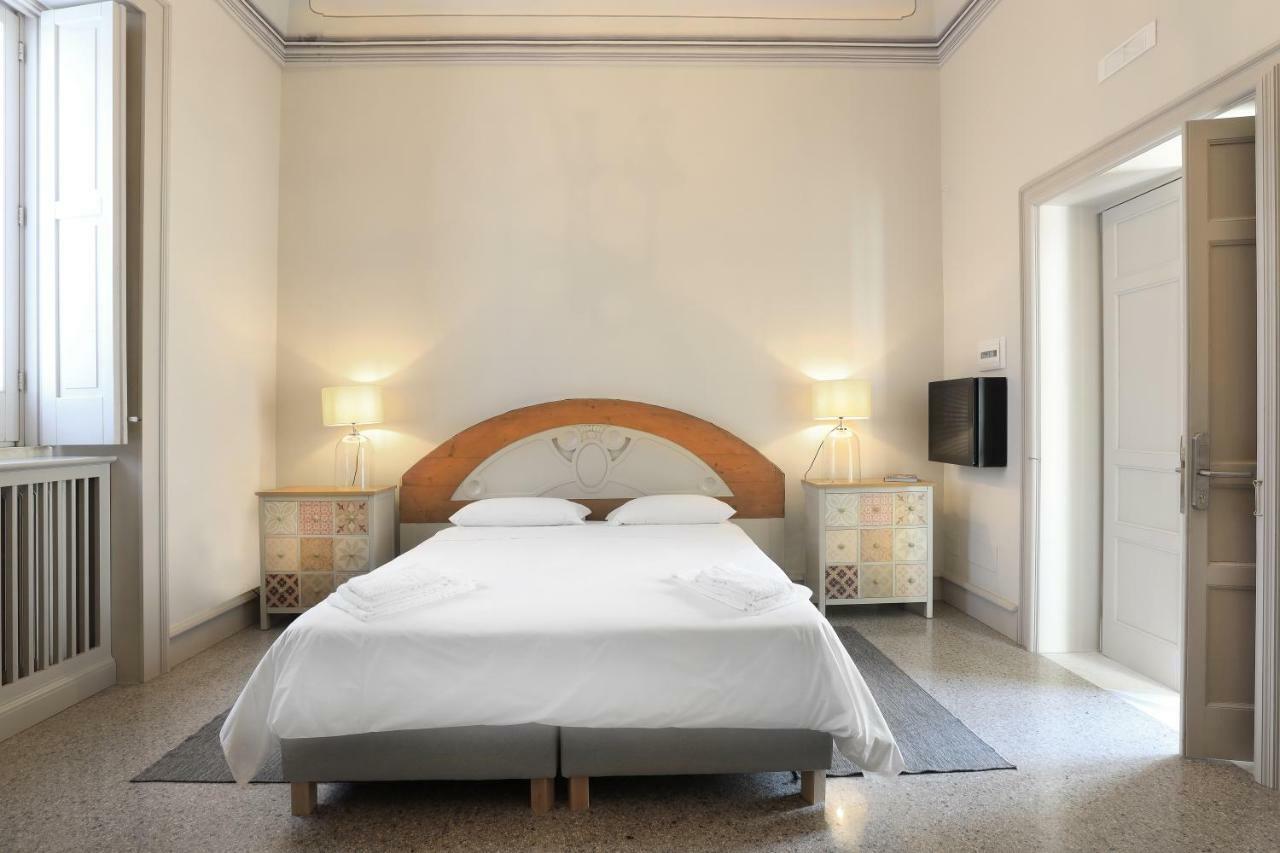 Palazzo Circolone Hotel Poggiardo Exterior photo